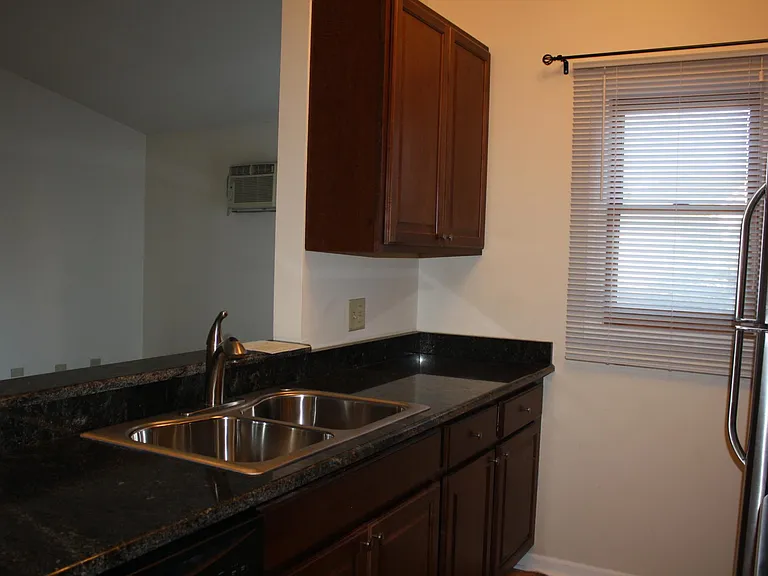 1315 Cunat Ct — Photo 3