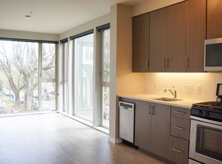 1313 SE Lambert St #201, Portland, OR 97202