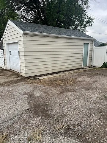 Garage