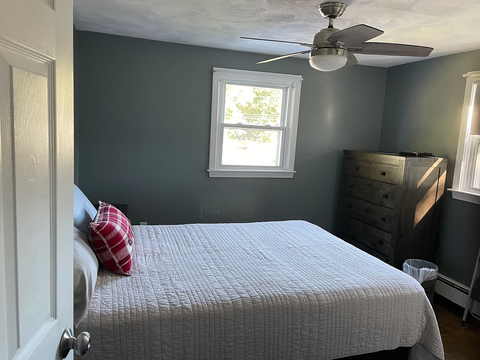 3 bed, 1144 sqft, $900 — Photo 2