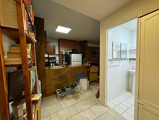 Rented by Mauro Bros Real Estate Services LLC | media 17