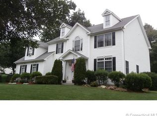 140 Centennial Dr, Milford, CT 06461