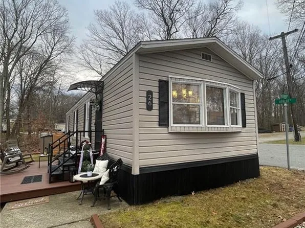 26 Pacemaker Avenue, Norwich, CT 06360