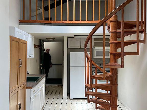 2nd image of 30 Chandler Sq #19
