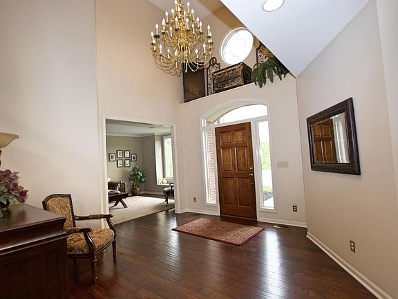 5th image of 8702 Hawick Ct N