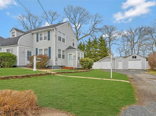 61 E 21st Street, Huntington Station, NY 11746