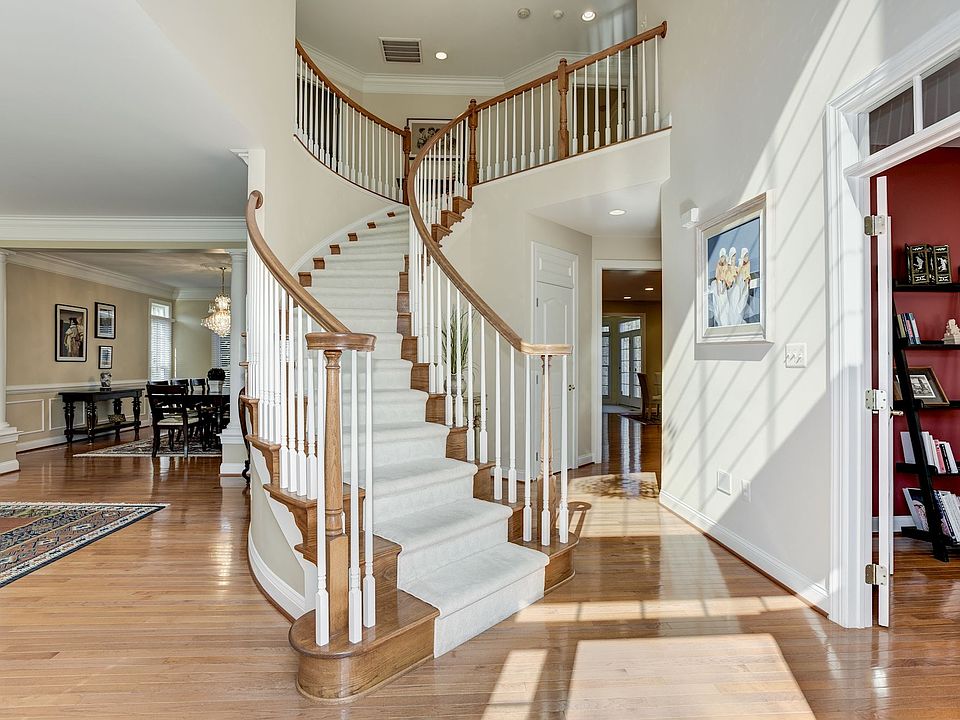 Two story foyer