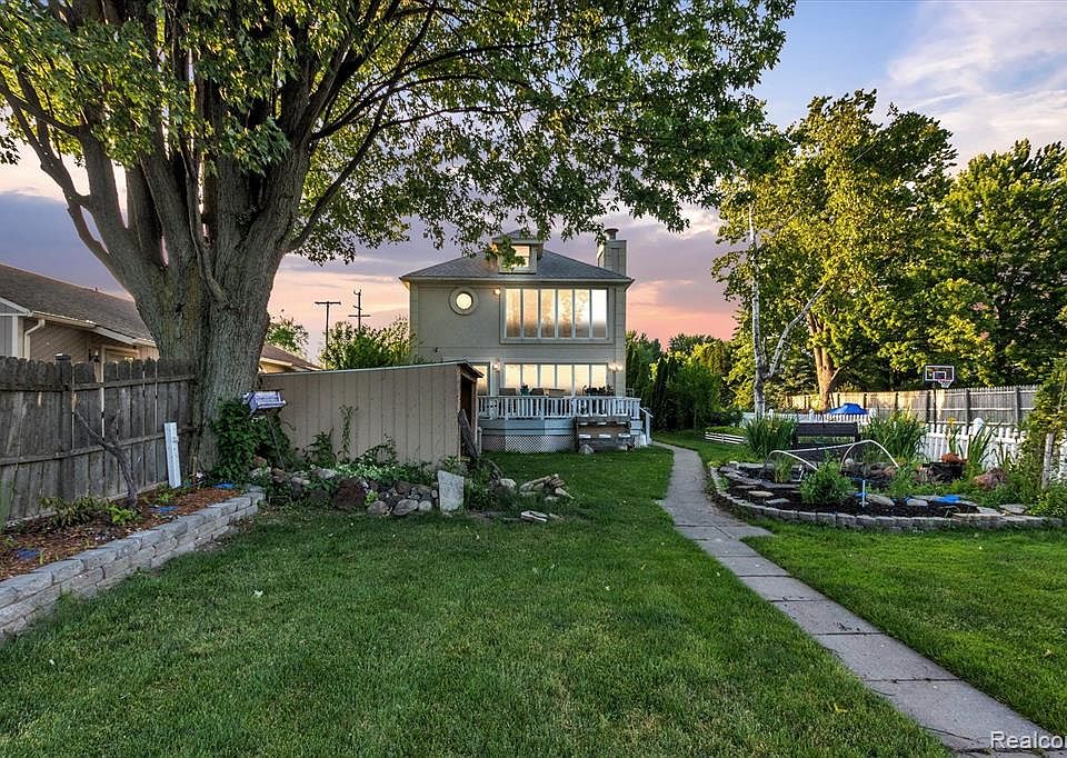 9861 Dixie Hwy, Ira, MI 48023 Zillow