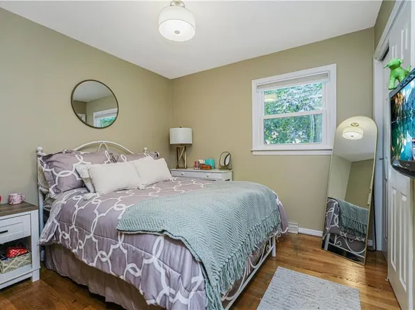 381 Burgher Avenue image 22 of 41