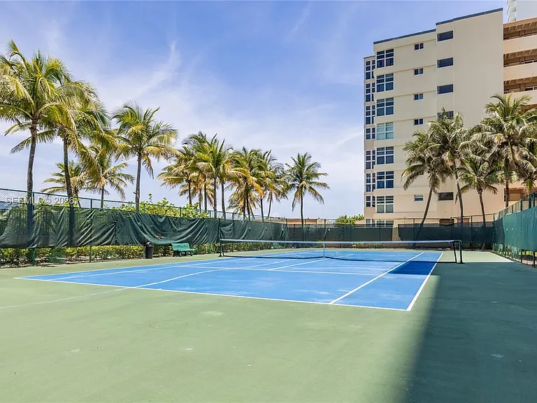 2080 S Ocean Dr #202 — Photo 25