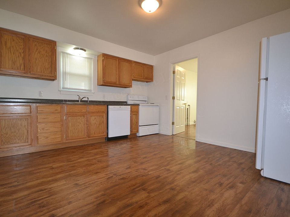 1st image of 608 W Freeman St