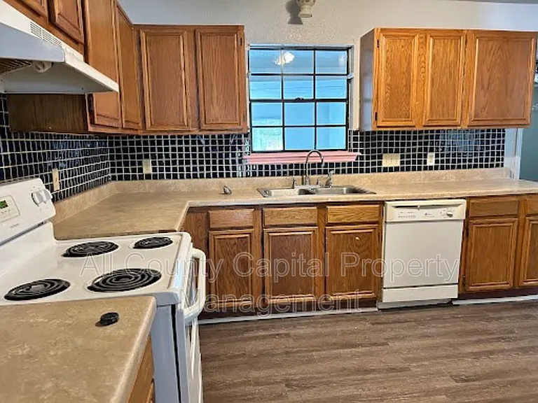 1128 Field St #1128 — Photo 3