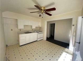 98 S 2nd Ave #3, Taftville, CT 06380