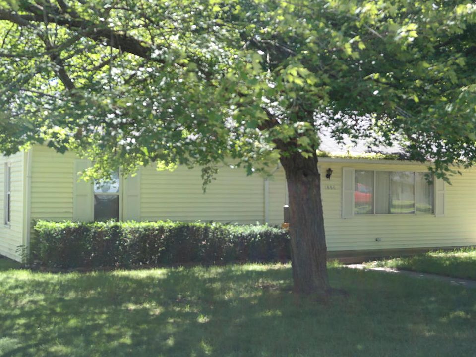 1st image of 1886 Lewis Dr