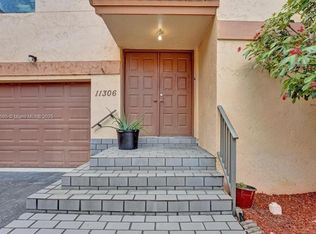 11306 SW 9th Ct, Pembroke Pines, FL 33025
