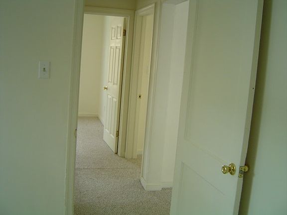 5th image of 1020 Crafton Ln