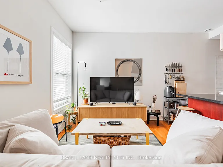 665 Richmond St W #3 — Photo 8