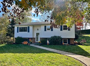 5041 Bass Lake Dr, Harrisburg, PA 17111