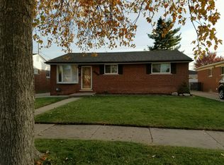 17828 Breezeway, Fraser, MI 48026