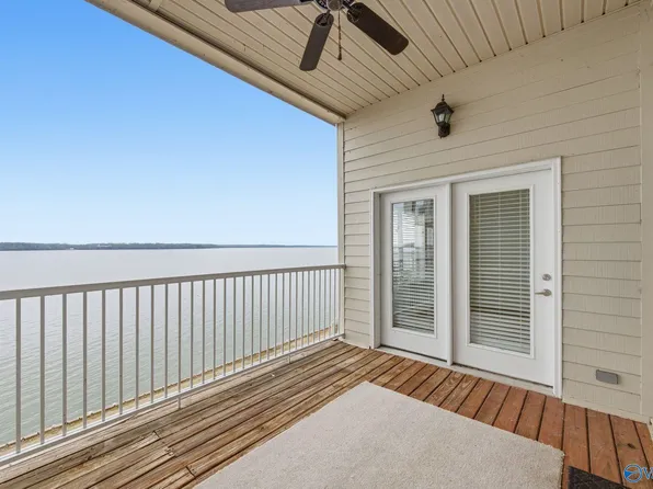 6122 Bay Village Dr APT 204, Athens, AL 35611