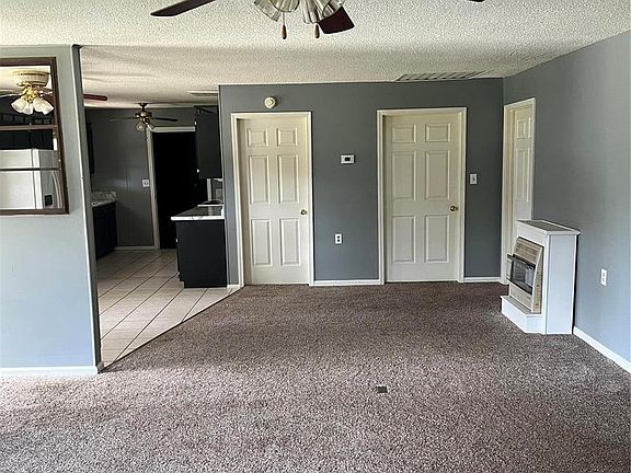2nd image of 3104 Sky Line Dr