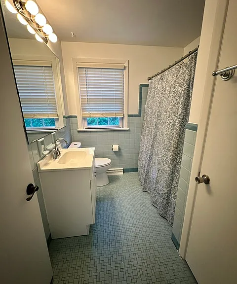 Bathroom1