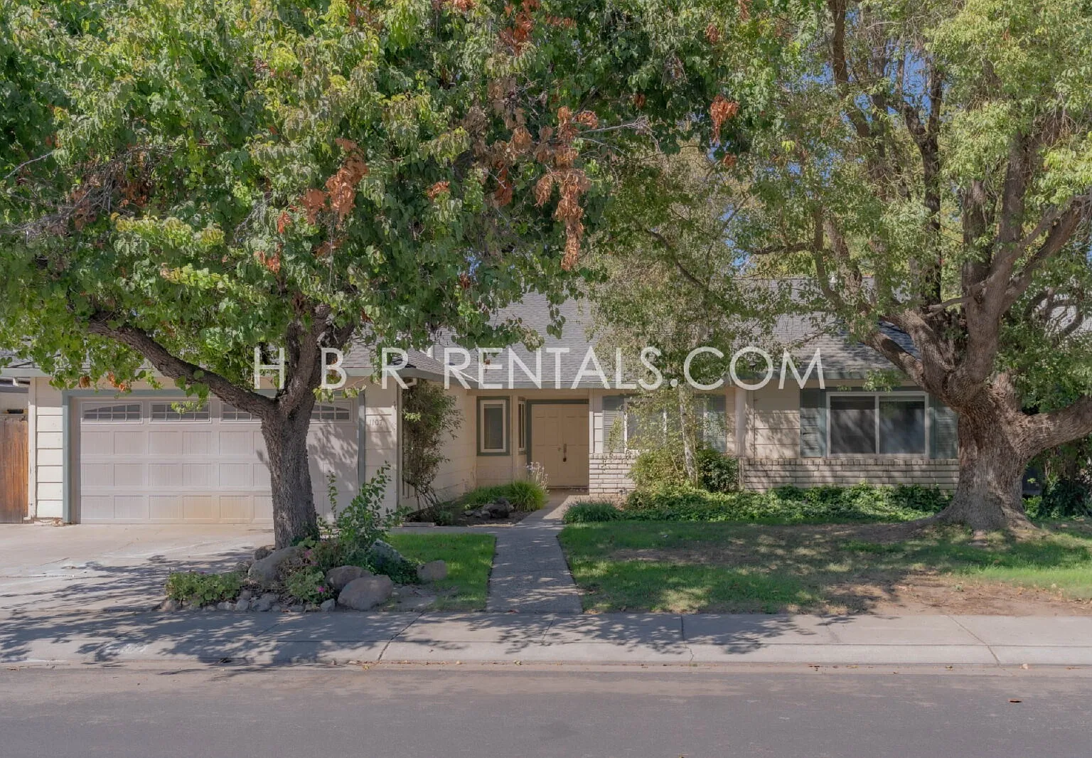 4 bed, 2.0 bath, 1862 sqft, $2,800 — Photo 3