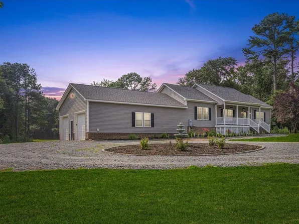 504 T Bar Rd, Benson, NC 27504