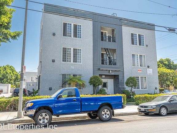 4th image of 1142 W 17th St #11240573