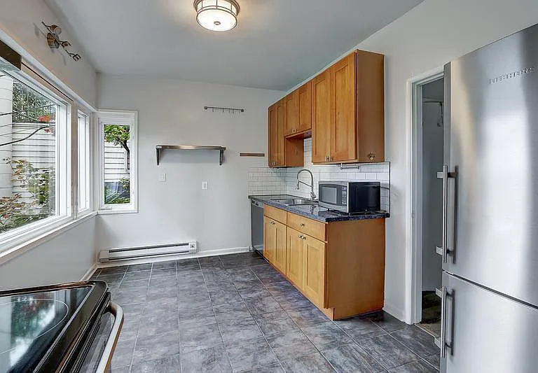 2319 Boylston Ave E #B — Photo 4