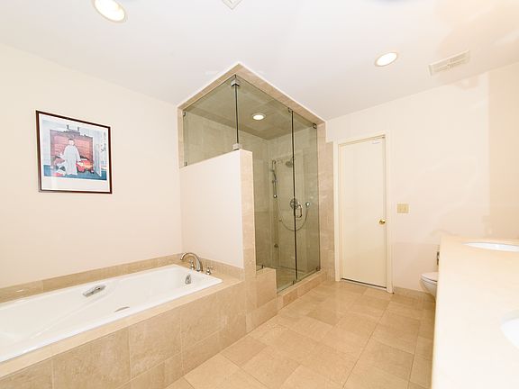 5th image of 5943 NW 66th Way