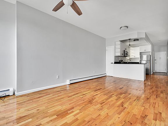4th image of 307 E 105th St APT 5