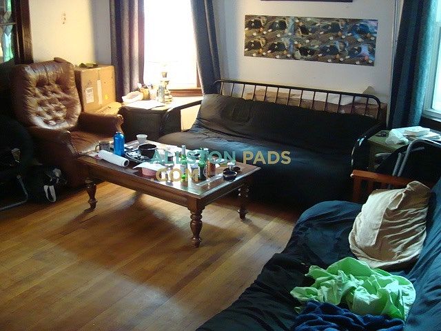 2nd image of 87 Gardner St #1AA