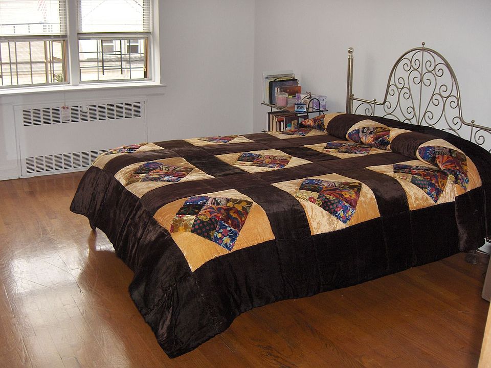 Spacious Bedroom 