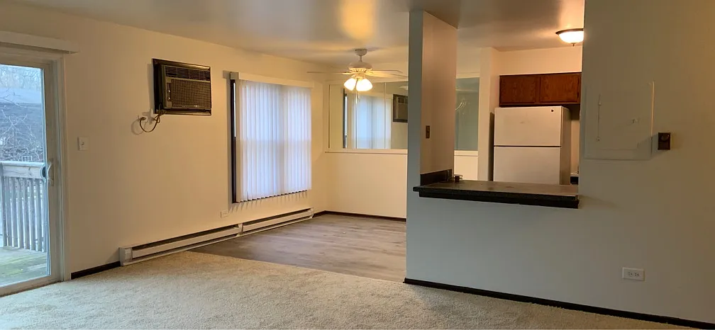 Centennial Ct 4335-4337 - 37-04 — Photo 1