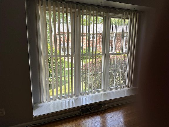 4th image of 2336 Taggart Ct