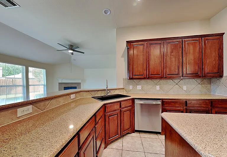 15748 Appaloosa Dr — Photo 4