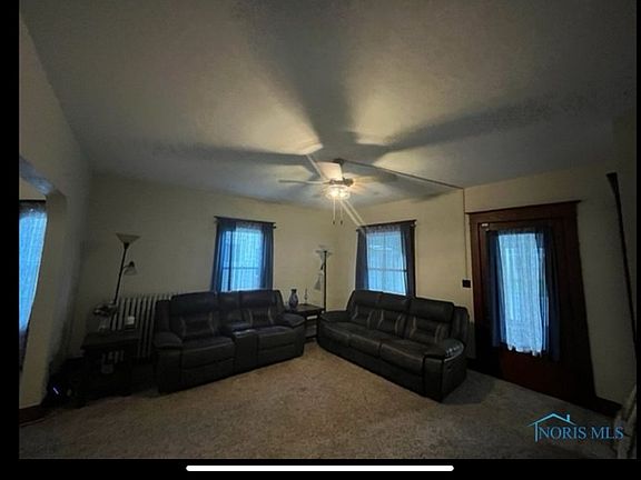 5th image of 808 N Main St
