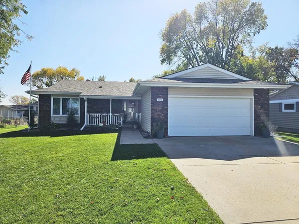 4525 30th St, Columbus, NE 68601