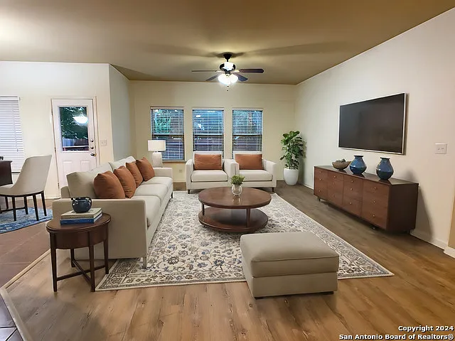 121 Krieg Dr — Photo 5