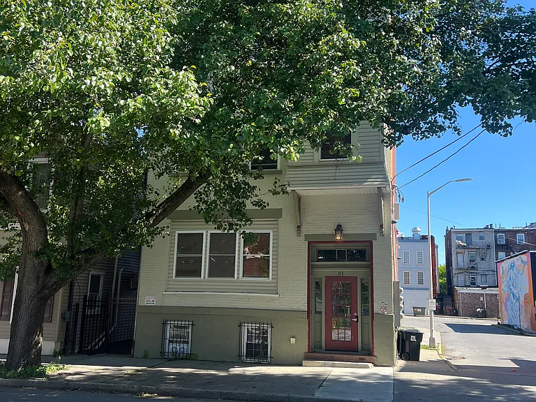 81 Cannon St #4 — Photo 3