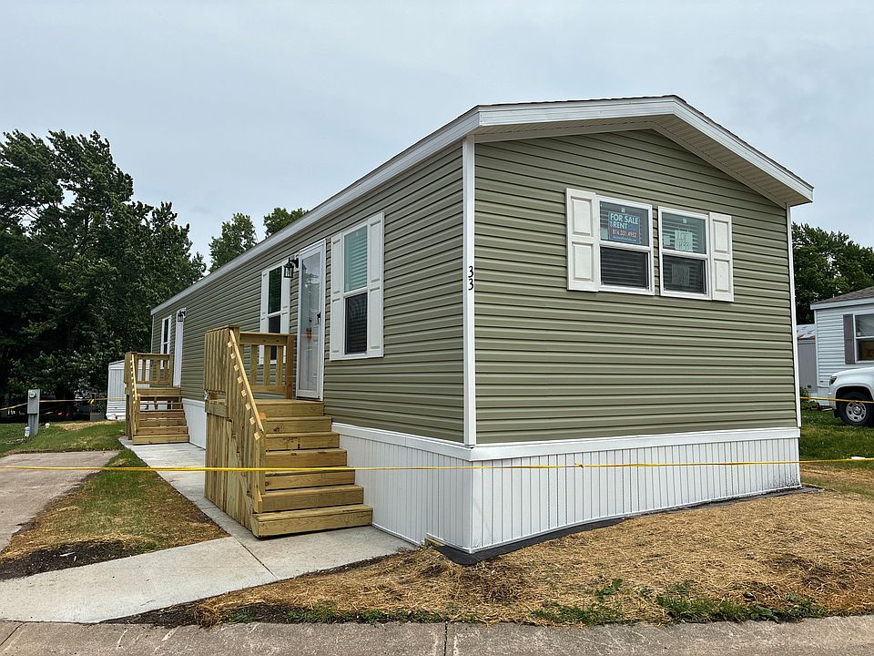 1st image of 33 Honeysuckle Ln
