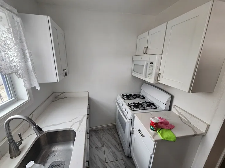 525 Mount Holly St #1 — Photo 6