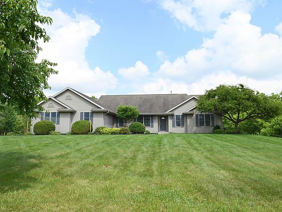 2nd image of 5614 N Vista Ln