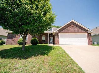 707 Maci Ct, Siloam Springs, AR 72761