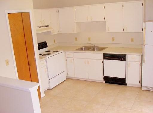 3rd image of 4433 Goldenrain Ct