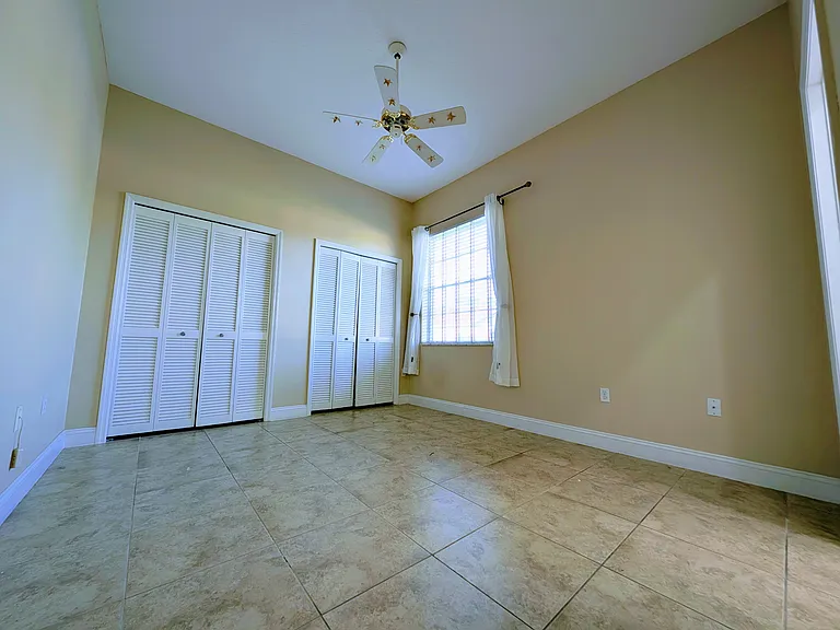 5667 Wellington Ct — Photo 21