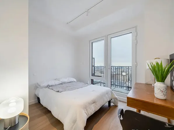 931 Carroll Street image 1 of 13