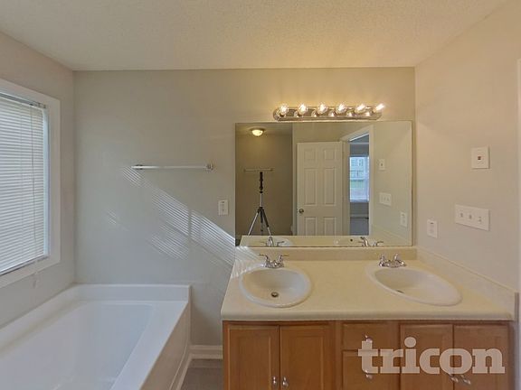 4th image of 7222 Brittany Way