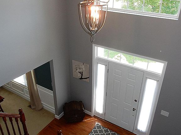 3rd image of 7421 Honeysuckle Ct